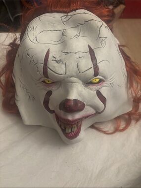 Scary Clown Pennywise Full Head Mask - White & Red